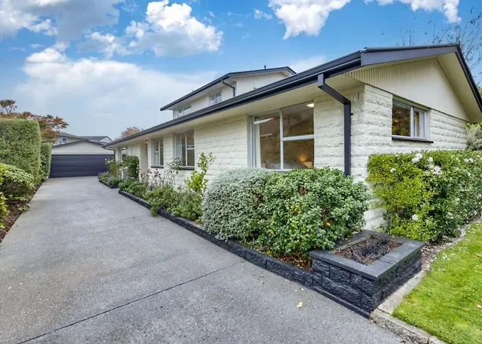 The Airport Homestay House